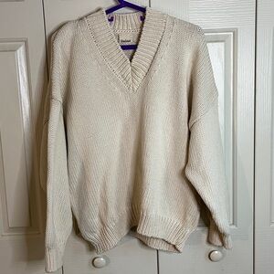 Babaa Cream V-Neck Sweater